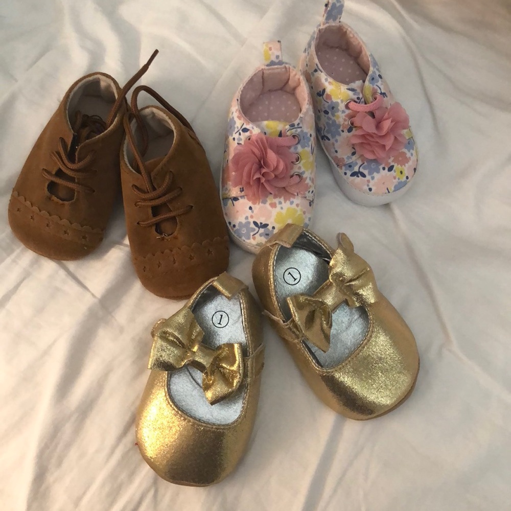 Baby shoes 3 pairs